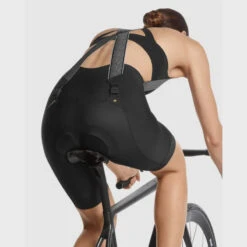 Assos UMA GTV Bib Short C2 Cuissard Femme 18 Assos UMA GTV Bib Short C2 Cuissard Femme -Specialized Soldes assos uma gtv bib short c2 cuissard femme bib pants 1210238 3 43002 6