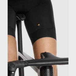 Assos UMA GTV Bib Short C2 Cuissard Femme 19 Assos UMA GTV Bib Short C2 Cuissard Femme -Specialized Soldes assos uma gtv bib short c2 cuissard femme bib pants 1210238 3 43002 7