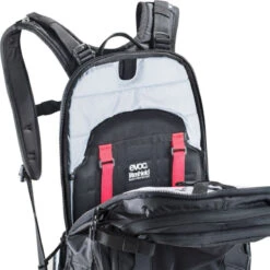 Evoc FR Protector Trail Unlimited 20L -Specialized Soldes evoc fr protector trail unlimited 20l backpacks 100103105 4250450721284 3 379 5
